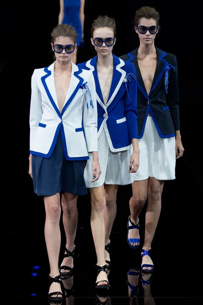 Look 28